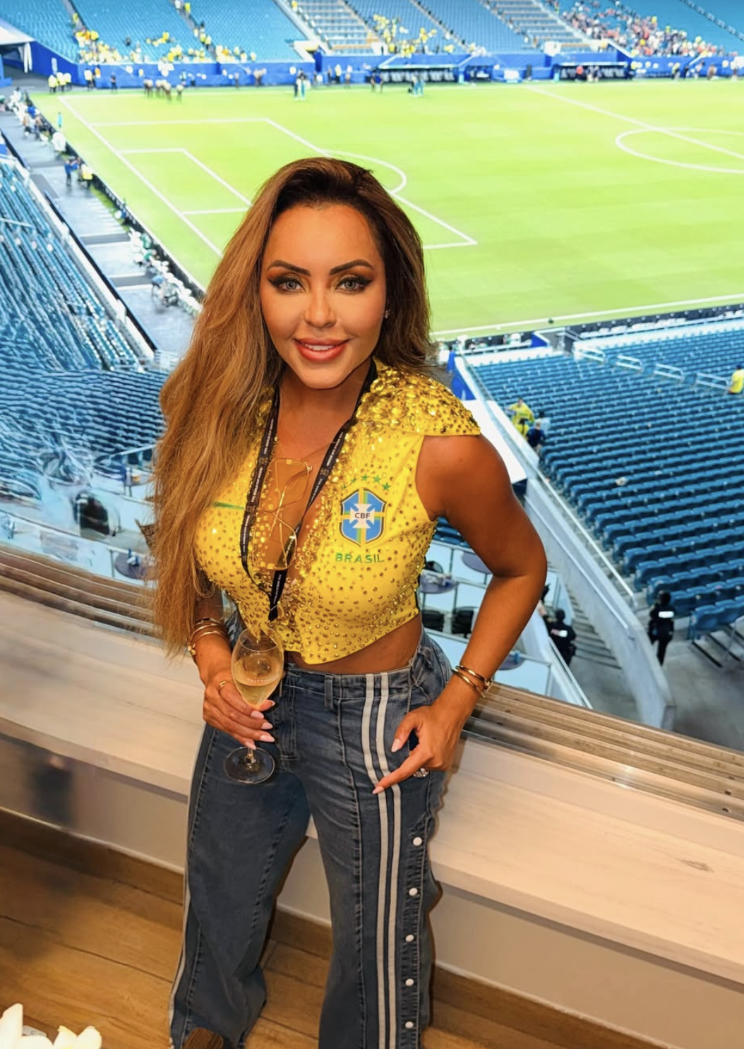 Ana Beatriz Godoi encontra na Copa a vibração que conhece do Carnaval