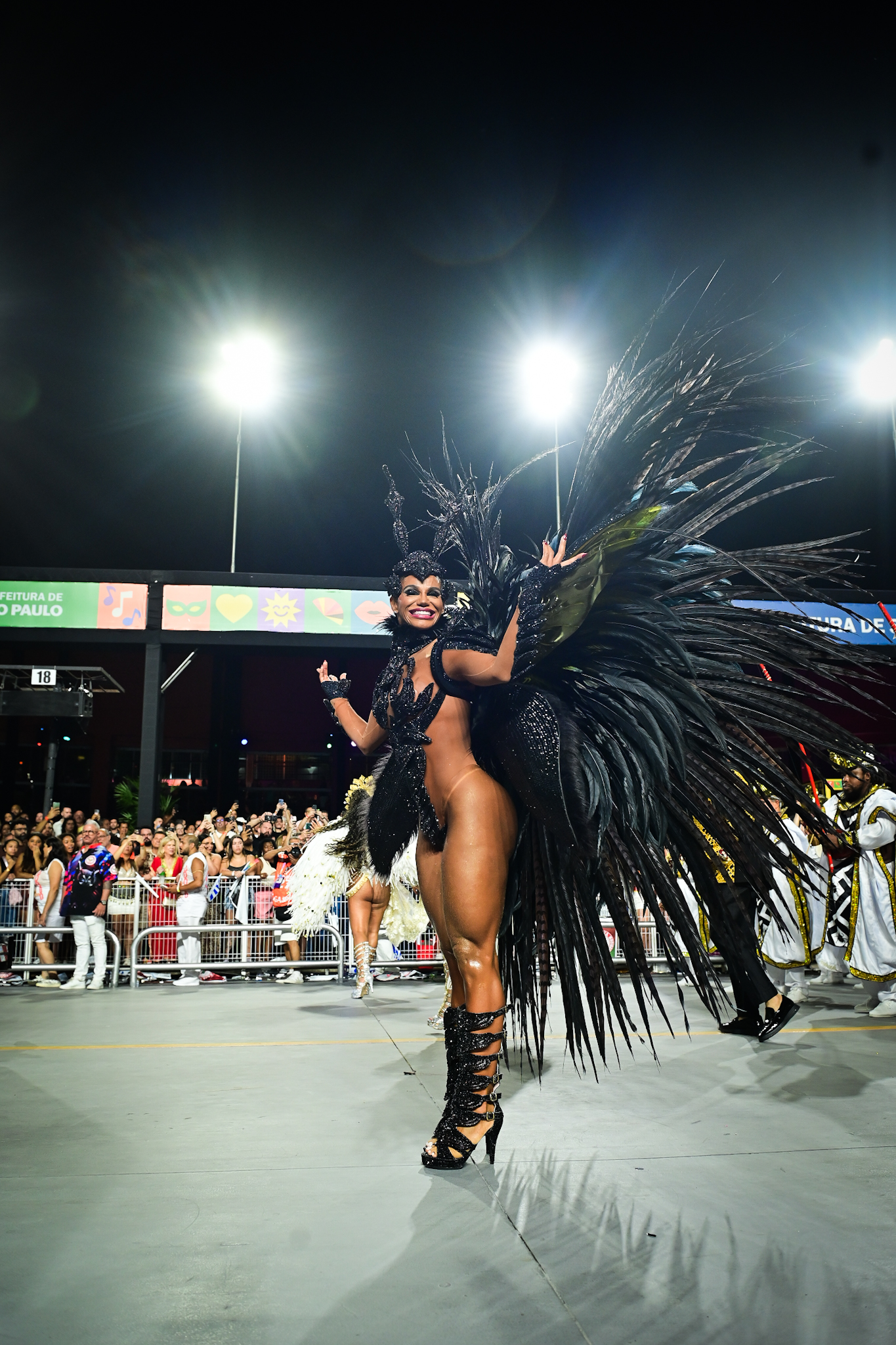 Terceiro Milênio (Desfile26)